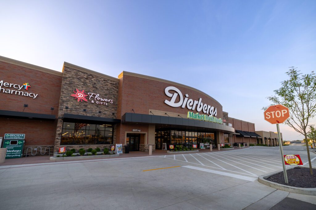 Exterior of Dierbergs within Crestwood Crossing - Crestwood, MO